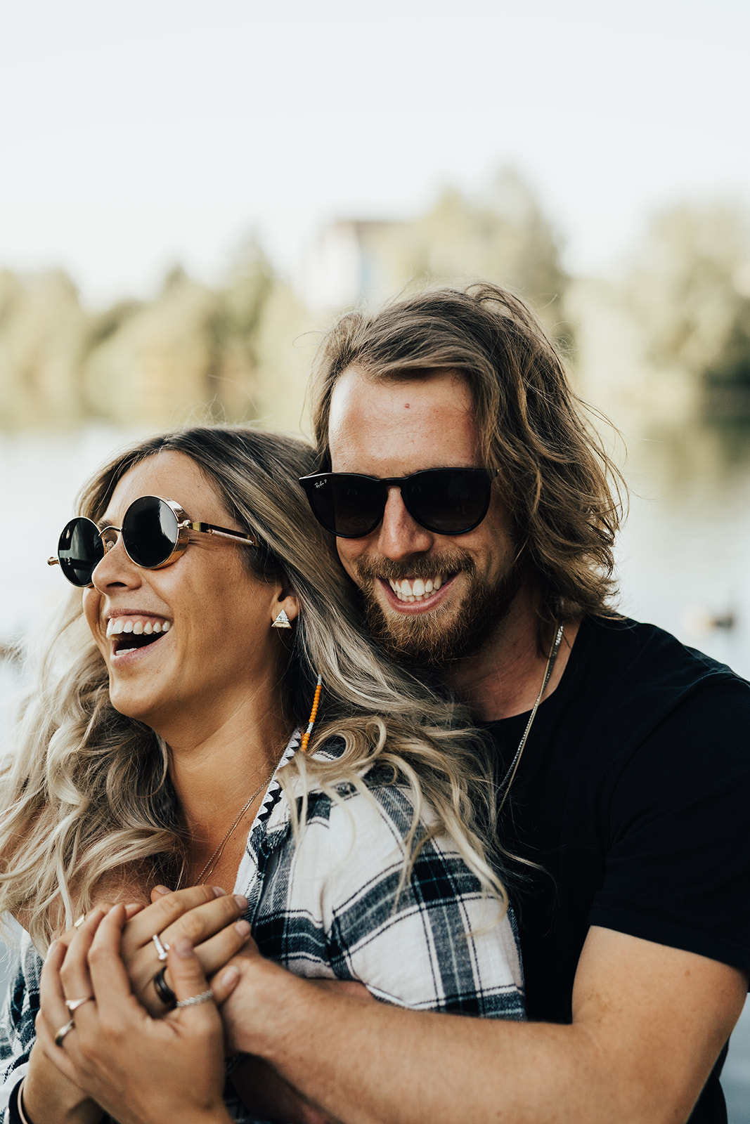 Lake engagement photoshoot ideas - Blog