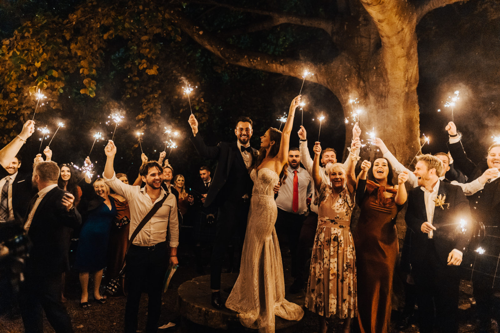 9 top tips for getting the best ever sparkler shots on your wedding day ...