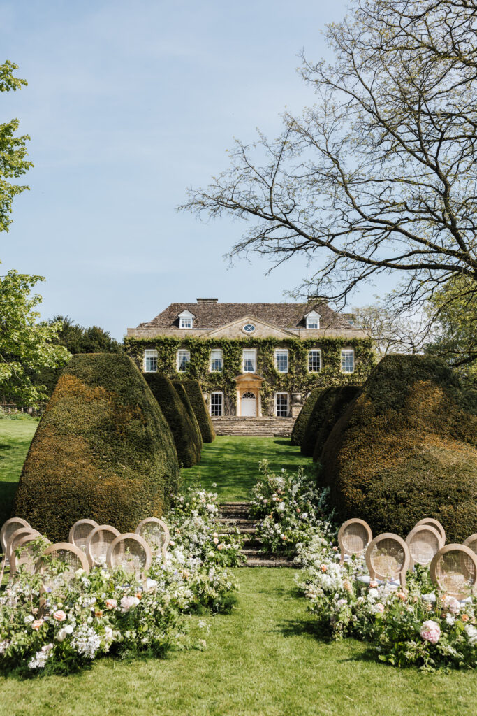 Outdoor wedding in the gardens of Cornwell Manor