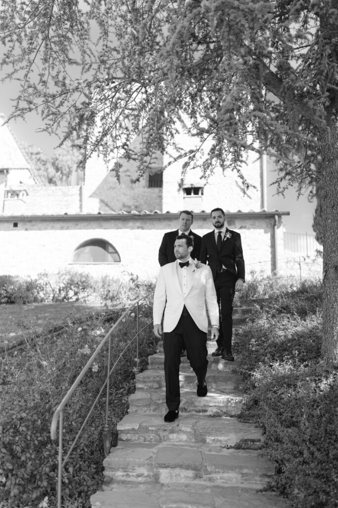 groom with groomsman