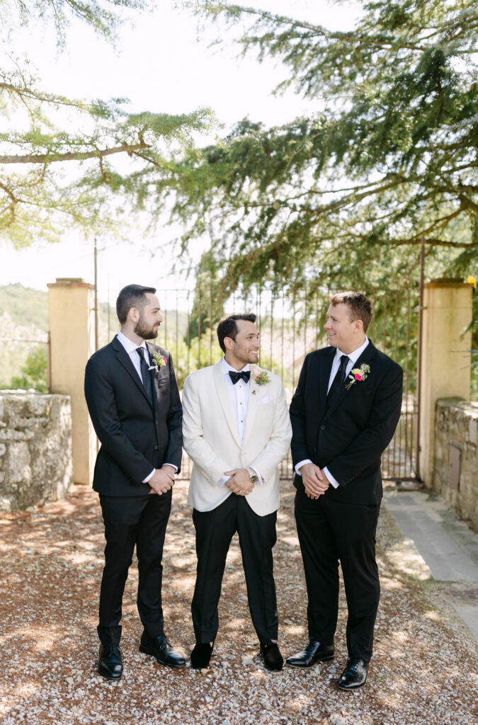 groom with groomsman