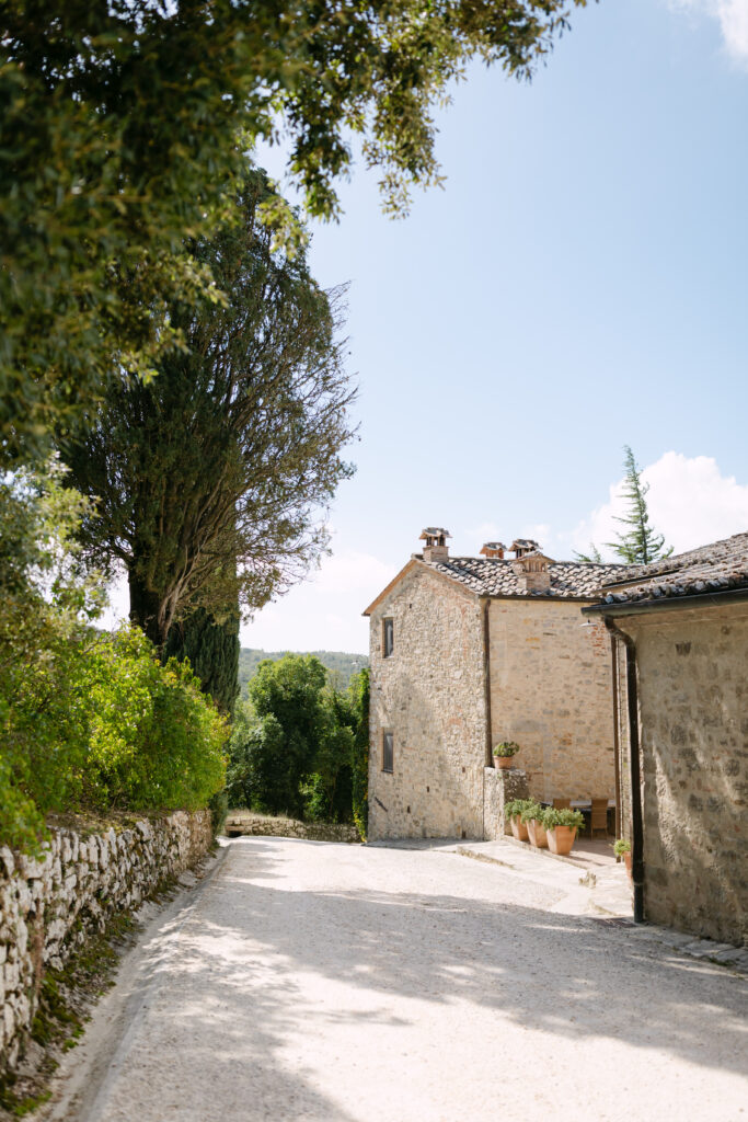 Borgo di Pietrafitta driveway