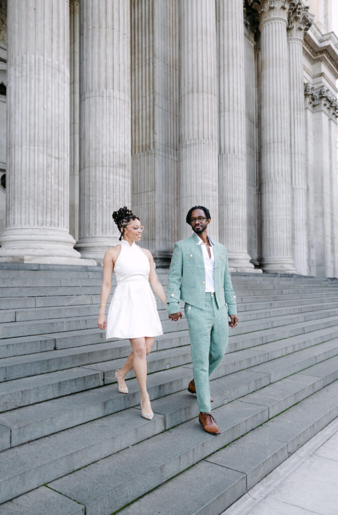 couple outside st pauls cathedral