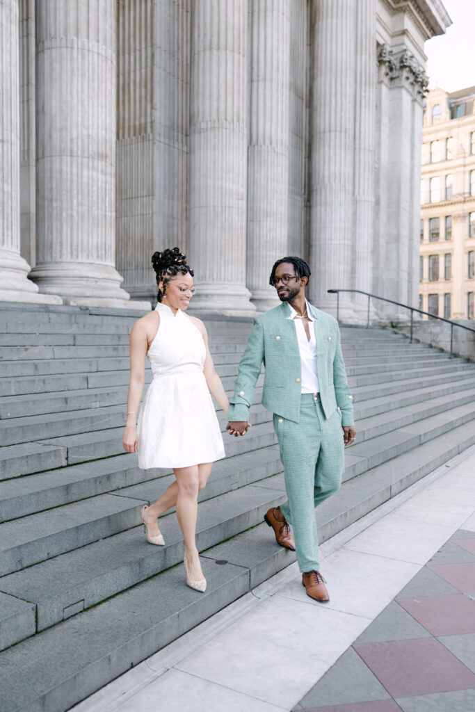 couple outside st pauls cathedral