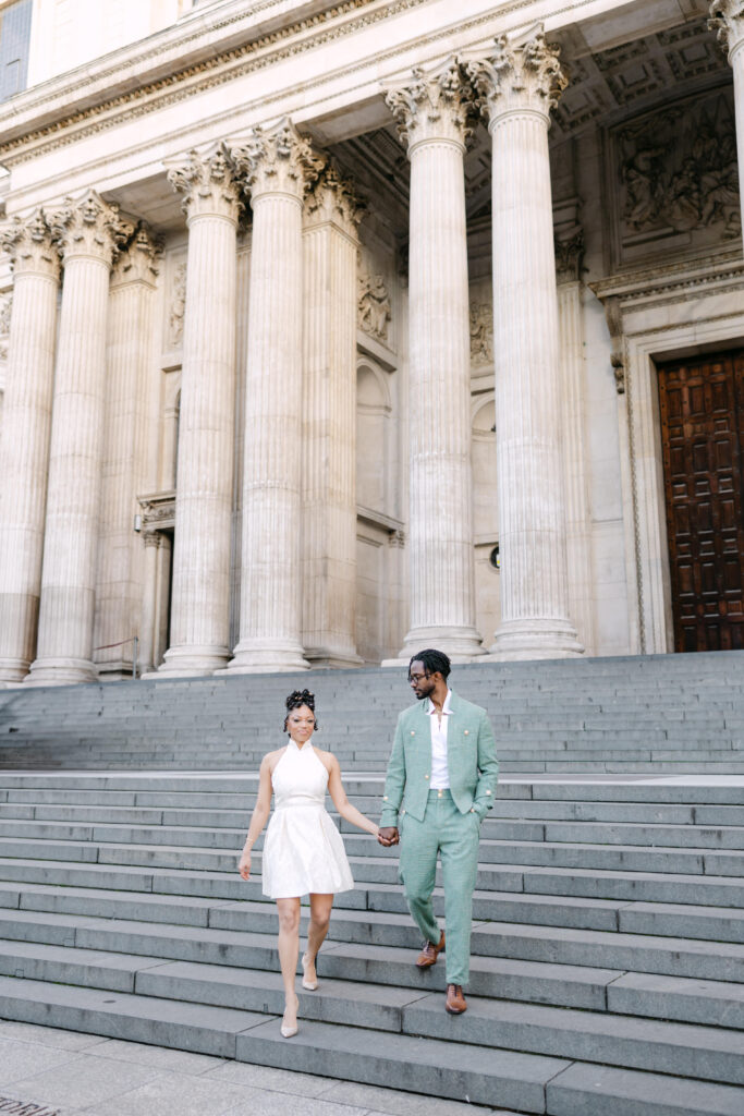 couple outside st pauls cathedral