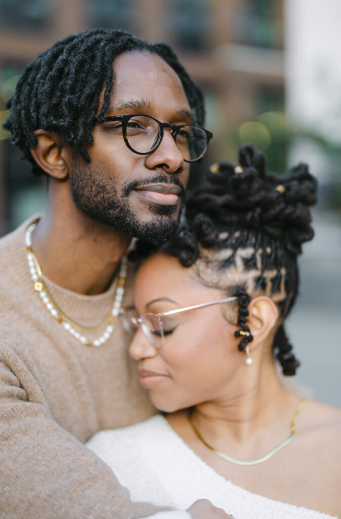 couple outside st pauls cathedral