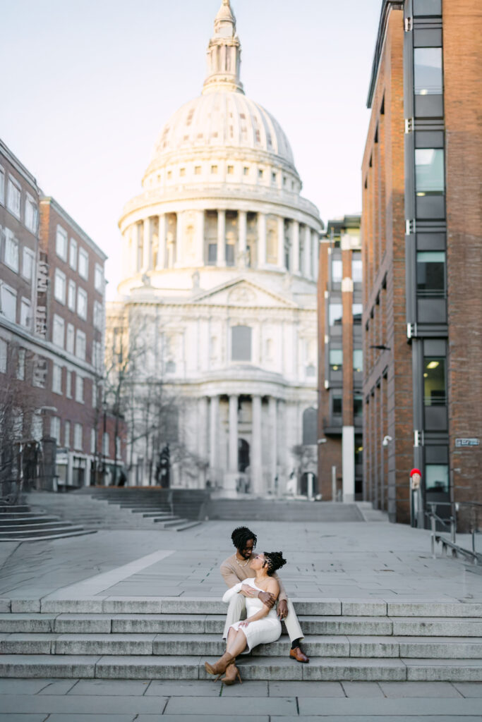 couple outside st pauls cathedral